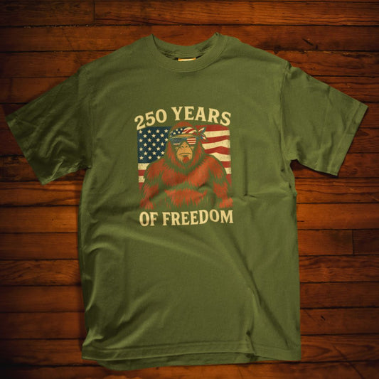 Patriotic Squatchin’ for Freedom – 250 Years Strong T-Shirt