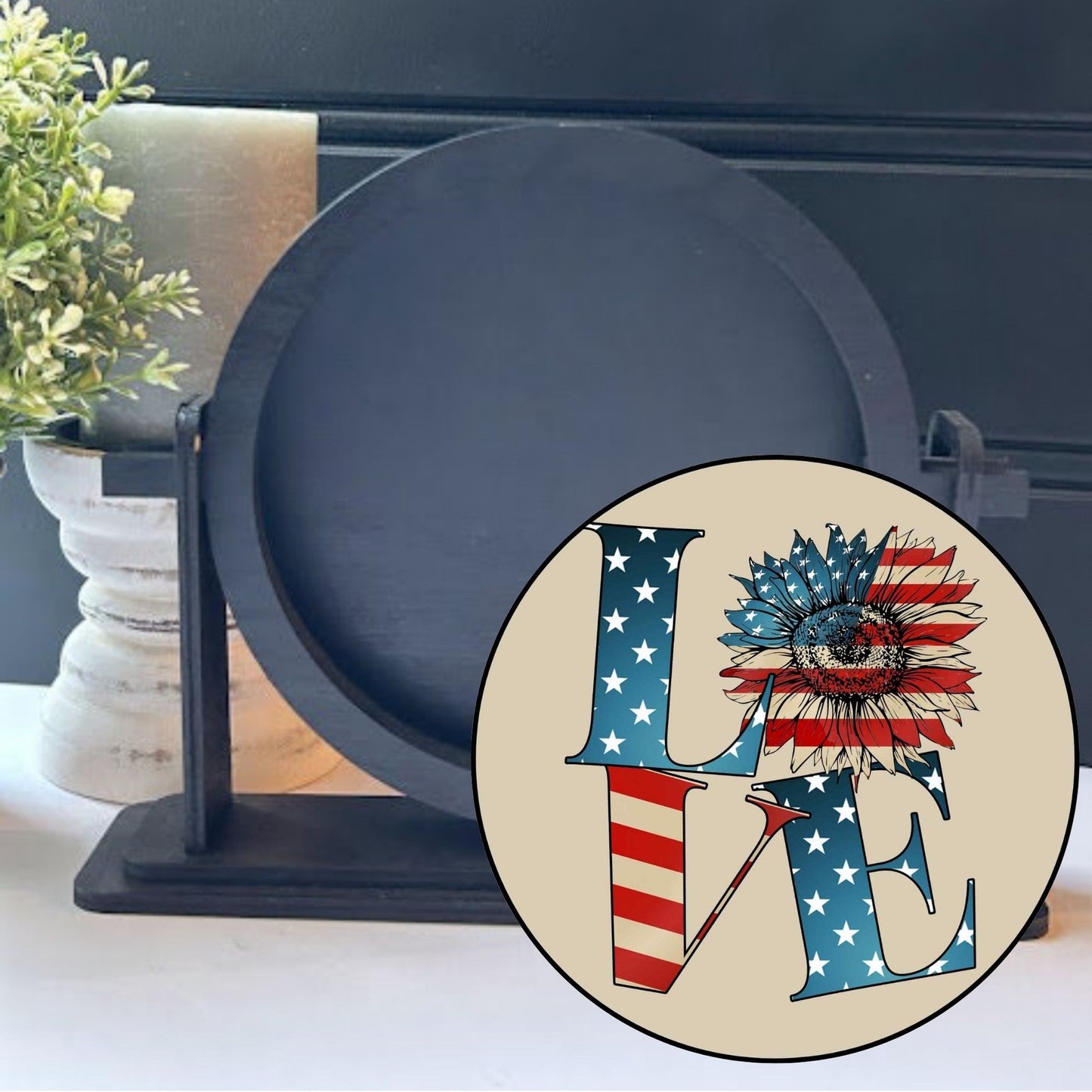 Patriotic Love Round Interchangeable Frame and Insert